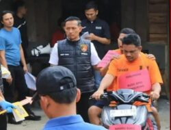 KETIGA TERDAKWA TINDAK PIDANA PEMBUNUHAN BERENCANA BAKAR RUMAH WARTAWAN DIJEBLOSKAN PENJARA