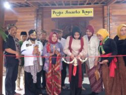 Wabup Sidoarjo Mimik Idayana Resmikan Tetenger Gubuk Praja Ananta Raya