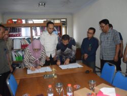 Perhutani Jombang Bersama CV Sarana Prima Bersama Tandatangani PKS  Agroforestry Tebu