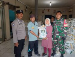 DESA SETU PATOK KECAMATAN MUNDU KABUPATEN CIREBON BAGIKAN BERAS BANSOS
