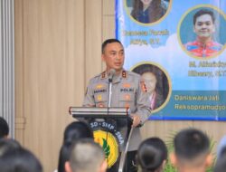 Beri Materi di MPLS SMA Labschool, Kadiv Humas Polri Berikan Motivasi Hadapi Bonus Demografi