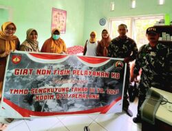 Babinsa Wanarata Dampingi Dinsos KB PP Gelar Pelayanan KB dan Penyuluhan Stunting di Desa Wanarata