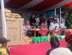 WARGA KEBONDALEM TUMPAH RUAH MERIAHKAN PAWAI HUT RI KE-80 DI PEMALANG