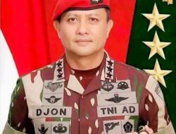 PRESIDEN PRABOWO LANTIK LETJEND DJON AFRIANDI PIMPIN KORPS BARET MERAH 