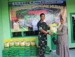 TNI GANDENG BULOG STABILKAN HARGA BERAS, WARGA TRENGGALEK ANTUSIAS SERBU SPHP