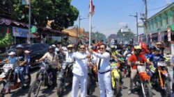 BUPATI PEMALANG KONVOI BARENG KOMUNITAS MASYARAKAT DI HUT RI KE-80 