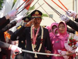 KAPOLRES SRAGEN PIMPIN LANGSUNG WISUDA PURNA BHAKTI 10 ANGGOTA POLRI, MOMEN BERLANGSUNG PENUH HARU DAN MEMBANGGAKAN 