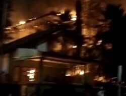TERIAKAN REVOLUSI DARI MASYARAKAT SERTA GABUNGAN MAHASISWA BERKUMANDANG DIKOTA DAENG 