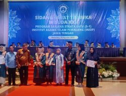 SIDANG SENAT TERBUKA WISUDA XXII INSIP PEMALANG DIHADIRI BUPATI DAN WAKIL BUPATI 
