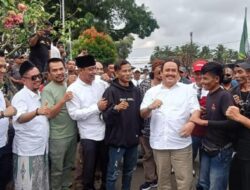 MANTAN BUPATI PANGANDARAN H. JEJE WIRADINATA HADIRI AKSI DAMAI DI DPRD