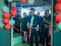 DUKUNG PEMBINAAN OLAHRAGA PRAJURIT, PANGDAM XV/PATTIMURA RESMIKAN LAPANGAN TENIS INDOOR TAPAL KUDA 