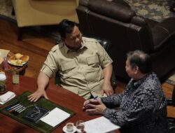 Presiden Prabowo Instruksikan Prototipe Listrik Pedesaan Tenaga Surya dan Bahas Giant Sea Wall di Hambalang