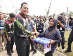 320 Kendaraan Legendaris Meriahkan Pesta Rakyat HUT ke-80 TNI Di Monas