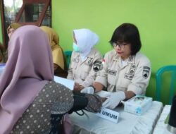 Kodim 0721/Blora Gelar Pengobatan Gratis, Ratusan Warga Antusias di HUT ke-80 TNI dan HUT ke-75 Kodam IV/Diponegoro