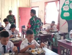 Koramil 05/Lahewa Monitoring Penyaluran Makanan Bergizi Gratis di Nias Utara