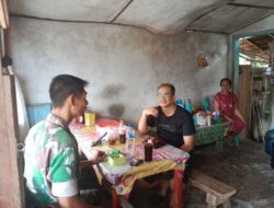 Babinsa Koramil 07/Alasa Jalin Kedekatan Lewat Komsos di Desa Hilimbowo Kare