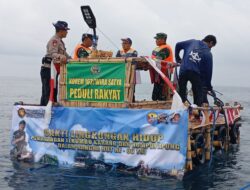 Danrem 163/Wirasatya Pasang Terumbu Karang Dan Bagikan Sembako Di Buleleng Sambut HUT TNI Ke-80 