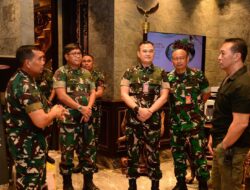 PANGKORMAR HADIRI UPACARA SERAH TERIMA PATAKA KORPS BRIMOB POLRI