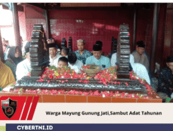 Warga Mayung Gunung Jati,Sambut Adat Tahunan