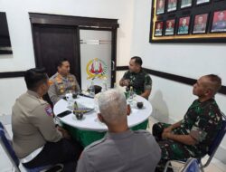 SATGAS PAMTAS YONARMED 12 KOSTRAD TERIMA SURPRISE DARI POLRES BELU DI MOMENT HUT TNI KE-80