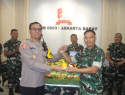 Sinergi TNI-Polri, Polres Metro Jakarta Barat Rayakan HUT TNI ke-80 di Kodim 0503 JB