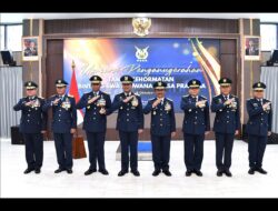 Kasau Pimpin Penganugerahan Bintang Swa Bhuwana Paksa Pratama Kepada Panglima Korpasgat