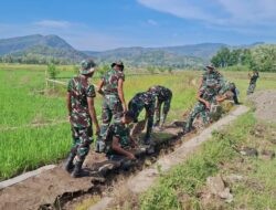 Kodim 1625/Ngada Genjot Pembersihan Saluran Lewur Tepu, TMMD Hari Kedua Capai Target Awal 2%