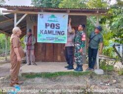 Wujudkan Keamanan Lingkungan, Babinsa Koramil 05/Serbelawan Bersama Warga Bangun Poskamling Di Nagori Padang Mainu