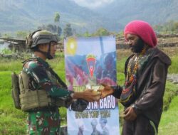 TNI Tebar Kebaikan Lewat “Jumat Berkah” Di Puncak Jaya