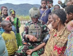 Satgas Yonif 4 Marinir Eratkan Silatuhrahmi Melalui Ibadah Bersama Dan Pelayanan Kesehatan Gratis Wilayah Obano Dan Komopa