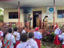 TNI Hidupkan Cahaya Iman, Anak-Anak Belajar Mengaji Di Pos Pirime