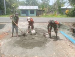 Sentuhan Kepedulian Babinsa Serui, Wujud Nyata TNI Hadir Di Tengah Rakyat