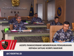 ASOPS PANGKORMAR MEMBERIKAN PENGARAHAN KEPADA SATGAS KORPS MARINIR
