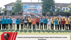 Kapolres Jombang Didampingi Bupati Pimpin Apel Pembukaan Lomba Kamtibmas