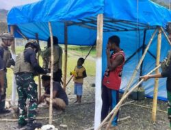 Meriahkan Perayaan Natal, TNI Dan Warga Ilu Gotong Royong Siapkan Perlombaan Natal