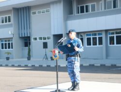 Inspektur Korpasgat Mengikuti Upacara Bendera 17-an Di Lanud Sulaiman
