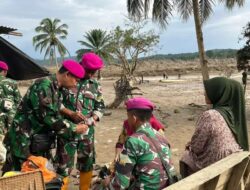 DI ACEH UTARA, PRAJURIT MARINIR TERUS BERGERAK, DOOR TO DOOR BERIKAN LAYANAN KESEHATAN, LOGISTIK, DAN PEMBERSIHAN RUMAH WARGA TERDAMPAK BENCANA