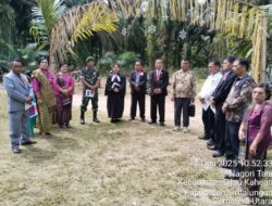 Babinsa Silau kahean Rayakan Natal Bersama Tenaga Pendidikan Di GKPS Nagori Dolok