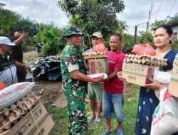 Babinsa Dampingi Kapolres Simalungun Salurkan Tali Asih Untuk Korban Puting Beliung Di Tanah Jawa