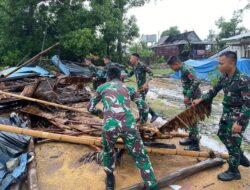 Prajurit Kodam XIV/Hsn Bergerak Cepat Tangani Dampak Bencana Alam Puting Beliung Di Pinrang