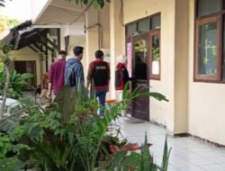 Tim Penyidik Kejari Ponorogo geledah kantor Dinsos PPPA dokumen Korupsi di Sapu bersih