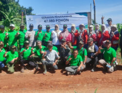 Perhutani Jombang Tanam 47 Ribu Pohon, Di Hutan Lebak Jabung Bersama Muspika Wonosalam