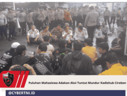 Puluhan Mahasiswa Adakan Aksi Tuntut Mundur Kadishub Cirebon