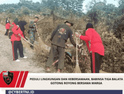 Peduli Lingkungan Dan Kebersamaan, Babinsa Tiga Balata Gotong Royong Bersama Warga
