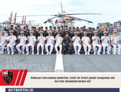 Perkuat Diplomasi Maritim, Chief of Staff JMSDF Kunjungi KRI Sultan Iskandar Muda-367