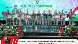 Prajurit Kostrad Raih Penghargaan Kartika Awards Atas Prestasi Emas Di AARM Ke-33
