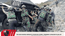TNI Dan Warga Bersatu Evakuasi Mobil Terjebak Longsor Di Jalur Trans Wamena–Mulia