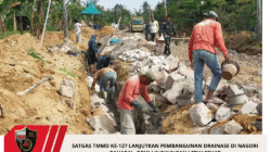 Satgas TMMD Ke-127 Lanjutkan Pembangunan Drainase di Nagori Bahapal, Demi Lingkungan Lebih Sehat