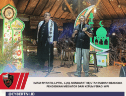 Imam Riyanto,C.PFW., C.JKJ. Mendapat Kejutan Hadiah Beasiswa Pendidikan Mediator Dari Ketum FERADI WPI