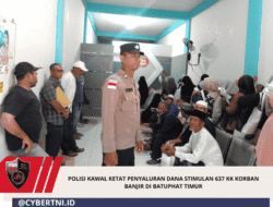 Polisi Kawal Ketat Penyaluran Dana Stimulan 637 KK Korban Banjir di Batuphat Timur